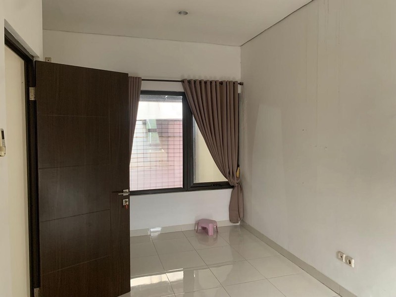 DIJUAL RUMAH DUA LANTAI DI CIBUBUR RESIDENCE-HUNIAN ASRI BEBAS BANJIR