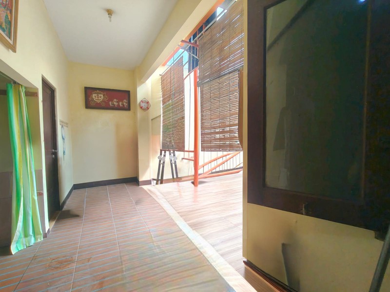 DIJUAL RUMAH PINGGIR JALAN RAYA-COCOK UNTUK RUMAH TINGGAL / USAHA