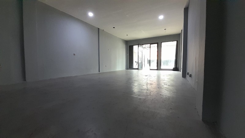 Ruko 2 Lantai Disewakan Lokasi Strategis di Tebet Jaksel