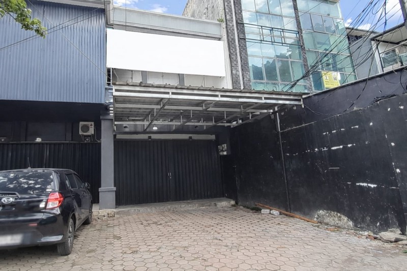 Ruko 2 Lantai Disewakan Lokasi Strategis di Tebet Jaksel
