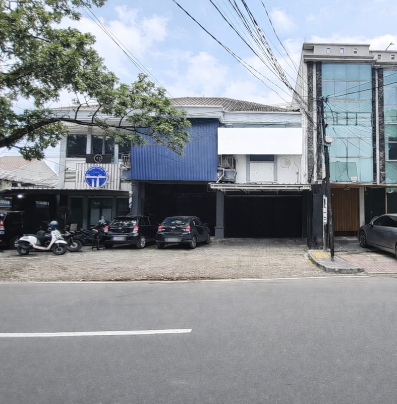 Ruko 2 Lantai Disewakan Lokasi Strategis di Tebet Jaksel