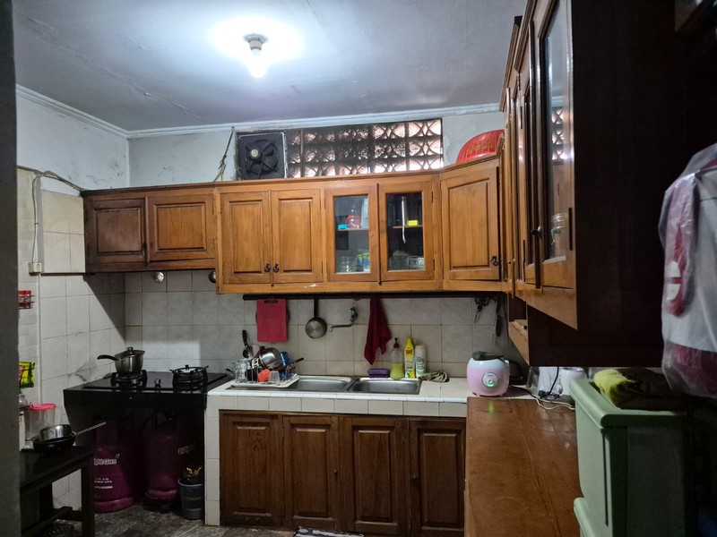 Dijual Rumah Kayu Putih Utara