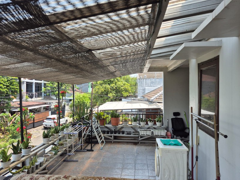 Dijual Rumah Kayu Putih Utara