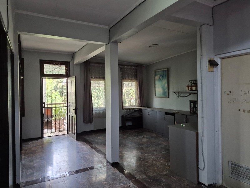 Dijual Rumah Kayu Putih Utara