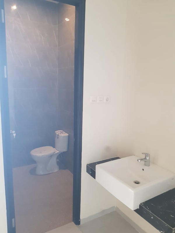 Jual Rumah Manyar Kertoadi Tengah Kota Surabaya