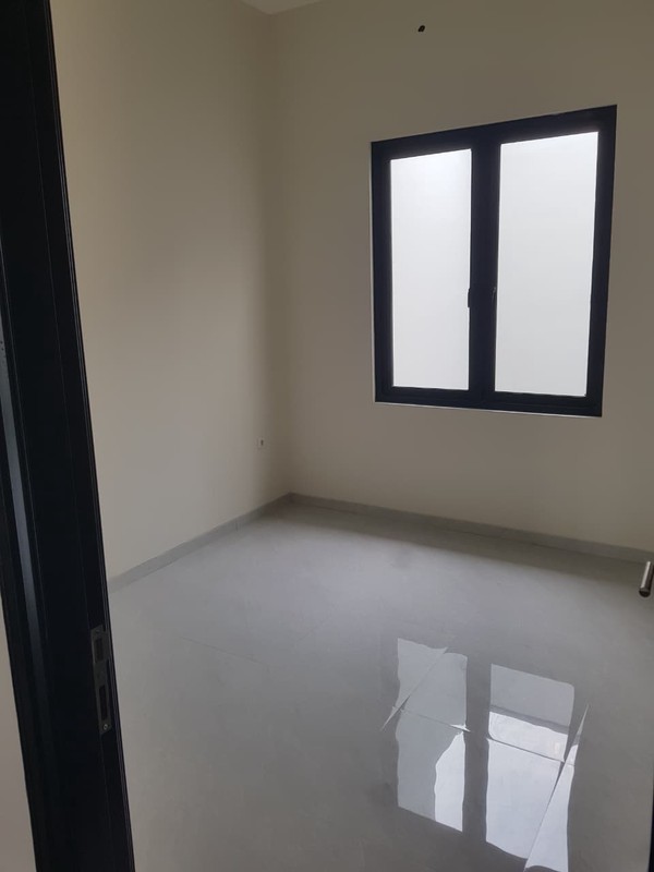 Jual Rumah Manyar Kertoadi Tengah Kota Surabaya