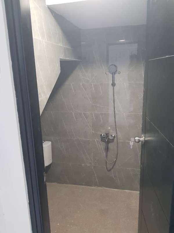 Jual Rumah Manyar Kertoadi Tengah Kota Surabaya