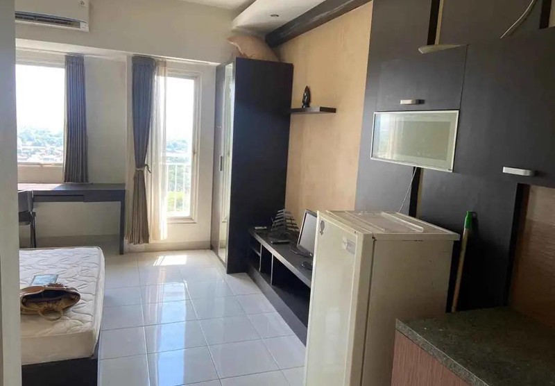 Jual Apartemen Universitas Ciputra Tower Berkeley View Pool