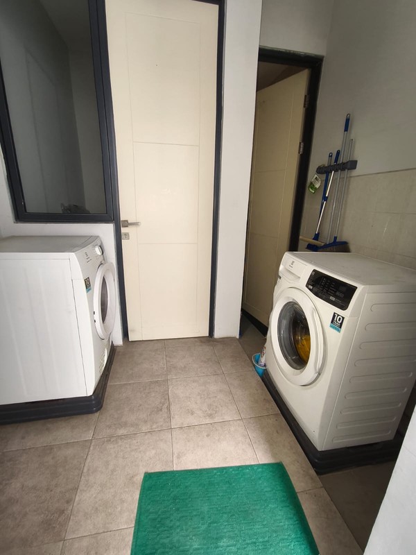 DI JUAL RUMAH SEMI FURNISHED & SIAP HUNI DEKAT CLUB HOUSE PONDOK CANDRA INDAH