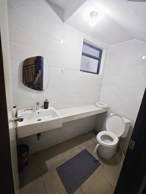 DI JUAL RUMAH SEMI FURNISHED & SIAP HUNI DEKAT CLUB HOUSE PONDOK CANDRA INDAH