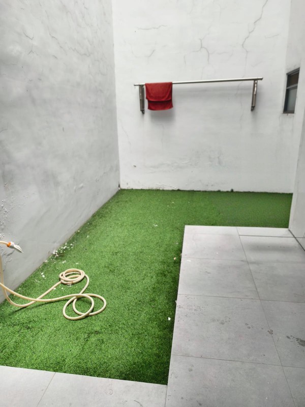 DI JUAL RUMAH SEMI FURNISHED & SIAP HUNI DEKAT CLUB HOUSE PONDOK CANDRA INDAH