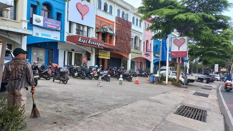 RUKO di Lokasi sangat strategis dengan traffic sangat tinggi