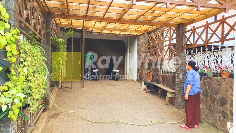 Rumah Tinggal Bagus dan Asri di Tubagus Ismail Bandung