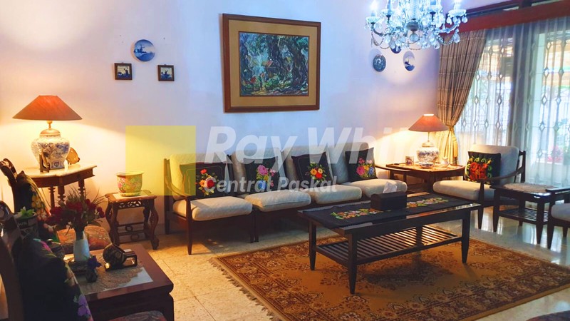 Rumah Tinggal Bagus dan Asri di Tubagus Ismail Bandung