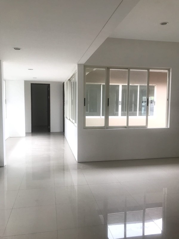 Rumah 2 Lantai Graha Natura Surabaya Barat