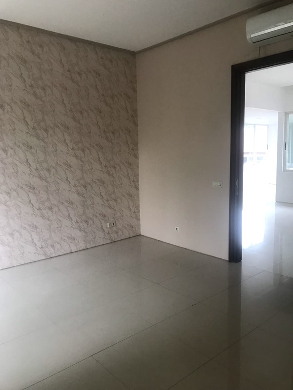 Rumah 2 Lantai Graha Natura Surabaya Barat