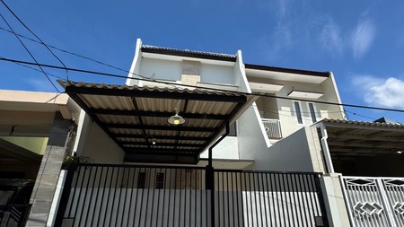 Dijual Rumah Bagus Terawat Siap Huni di Palem