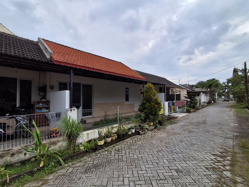 Rumah Siap Huni di The Metro Graha Tunggorono Jombang