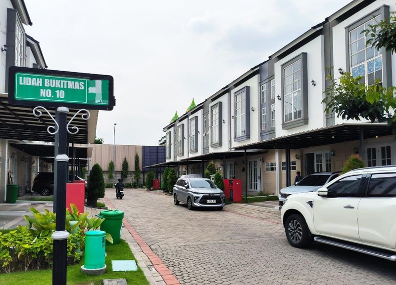 Jual Rumah Wisata Bukit Mas Paddington Surabaya Barat