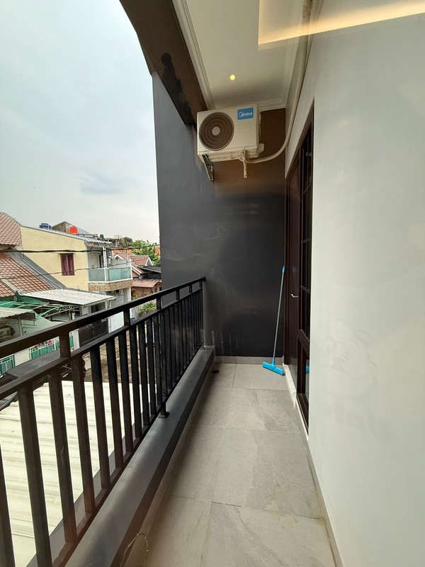 Rumah Cantik Full Furnished di Melati Mas, Lokasi Strategis di Jantung Serpong