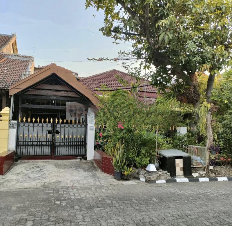 2029. Dijual Rumah di Ketintang Selatan, Permai Surabaya