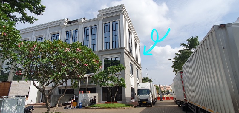 Ruko Hoek Dua Muka Sedayu City, Kelapa Gading. 4,5x18m2