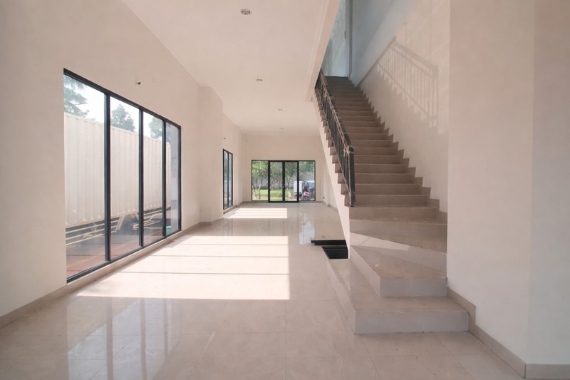 Ruko Hoek Dua Muka Sedayu City, Kelapa Gading. 4,5x18m2