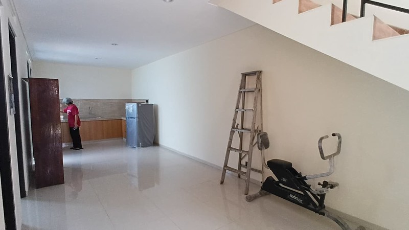 Disewakan Rumah 2 Lantai Brand New Semi Furnished di Tebet Barat, Jakarta Selatan
