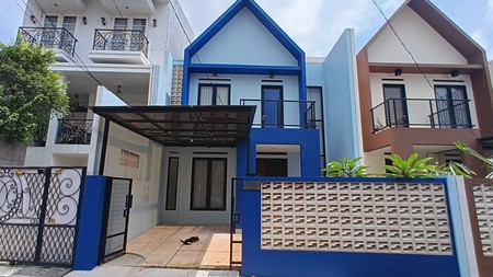 Disewakan Rumah 2 Lantai Brand New Semi Furnished di Tebet Barat, Jakarta Selatan
