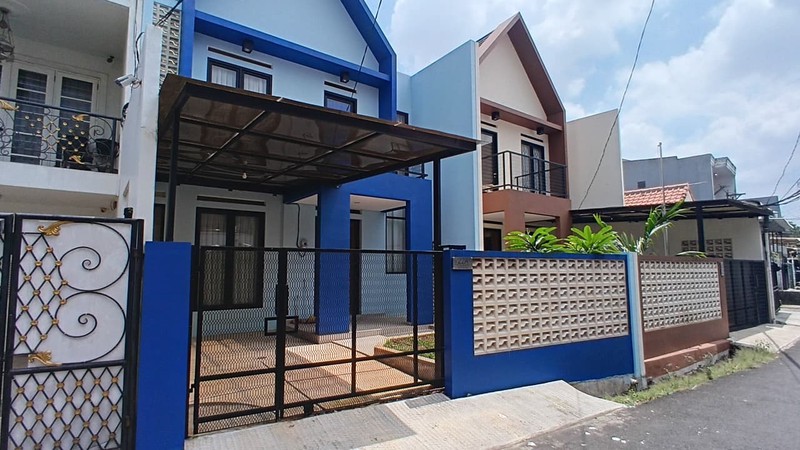 Disewakan Rumah 2 Lantai Brand New Semi Furnished di Tebet Barat, Jakarta Selatan