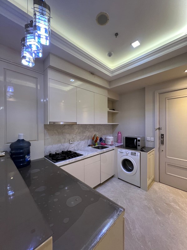 Disewakan Apartemen The Peak Residence 2 Bedroom Full Furnished Lantai 22 View Suramadu - Akses Tunjungan Plaza 5 Surabaya Pusat Kota