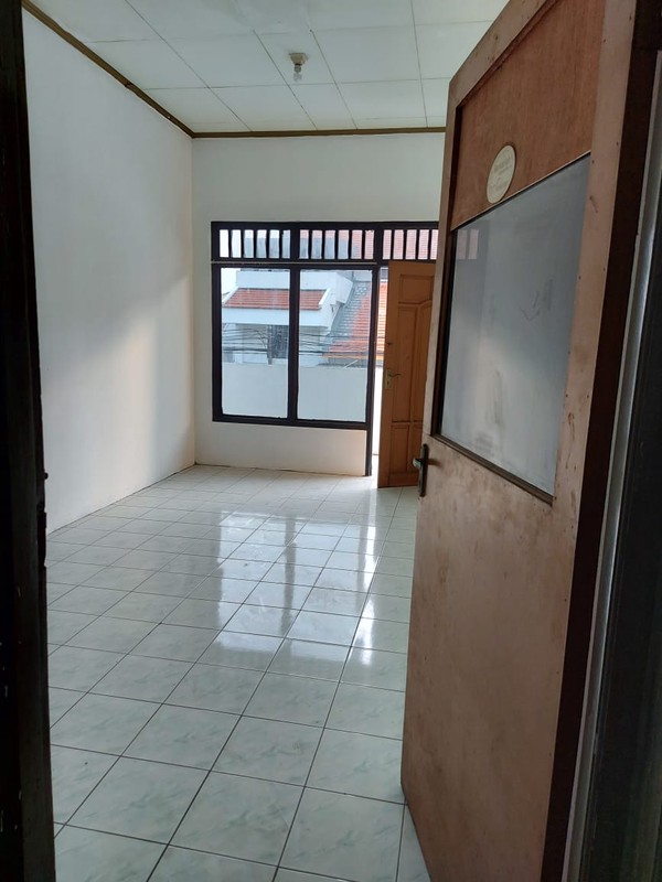 2035. Dijual Rumah Usaha Manukan Krajan  Tandes Surabaya