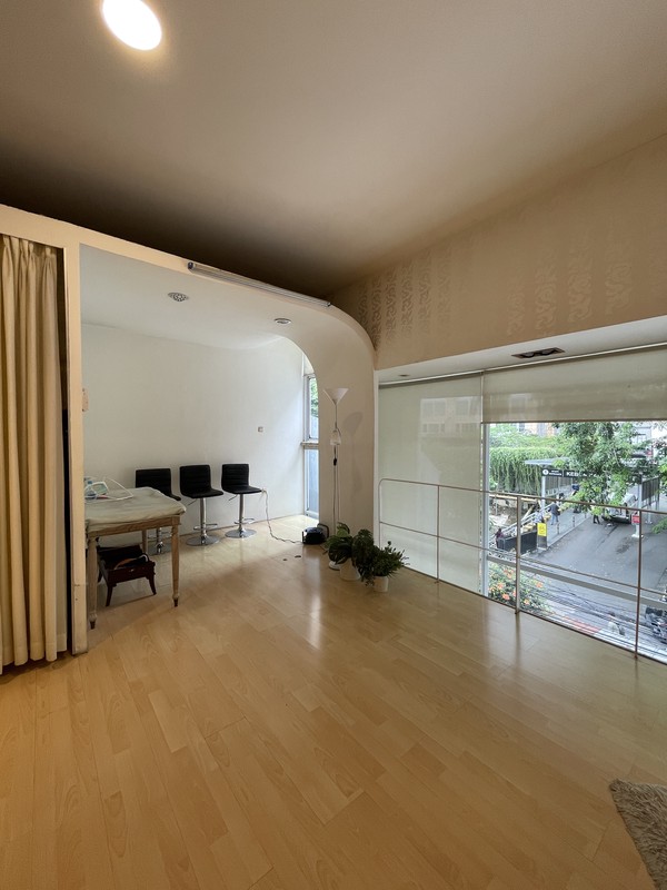 Disewakan Ruko Komersial Samping Plaza Indonesia, Strategis di Jalan Kebon Kacang Jakarta Pusat