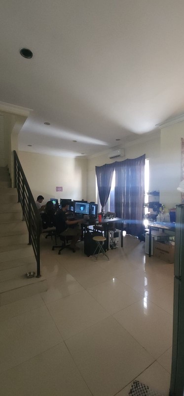 MURAH Disewakan Rumah Royal Residence Wiyung Surabaya Kondisi Kosongan Dekat Pakuwon Mall, Akses Tol Gunungsari