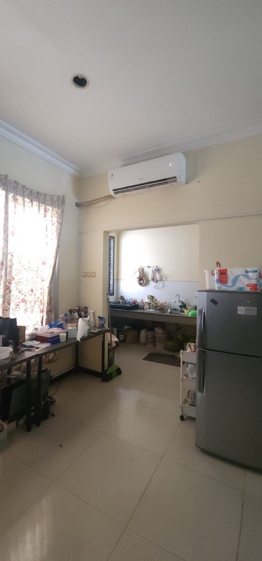 MURAH Disewakan Rumah Royal Residence Wiyung Surabaya Kondisi Kosongan Dekat Pakuwon Mall, Akses Tol Gunungsari