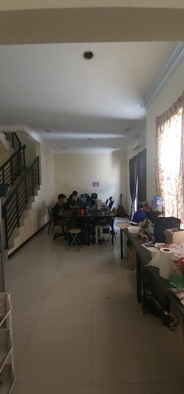 MURAH Disewakan Rumah Royal Residence Wiyung Surabaya Kondisi Kosongan Dekat Pakuwon Mall, Akses Tol Gunungsari