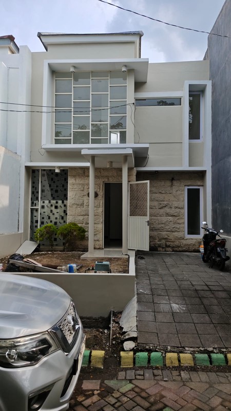 Rumah 2 Lantai Istana Mentari Sidoarjo Dekat Samsat