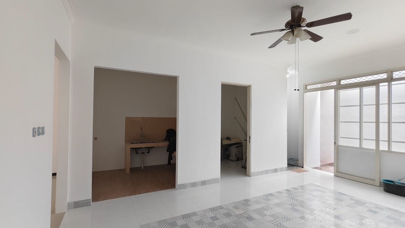 Rumah 2 Lantai Istana Mentari Sidoarjo Dekat Samsat