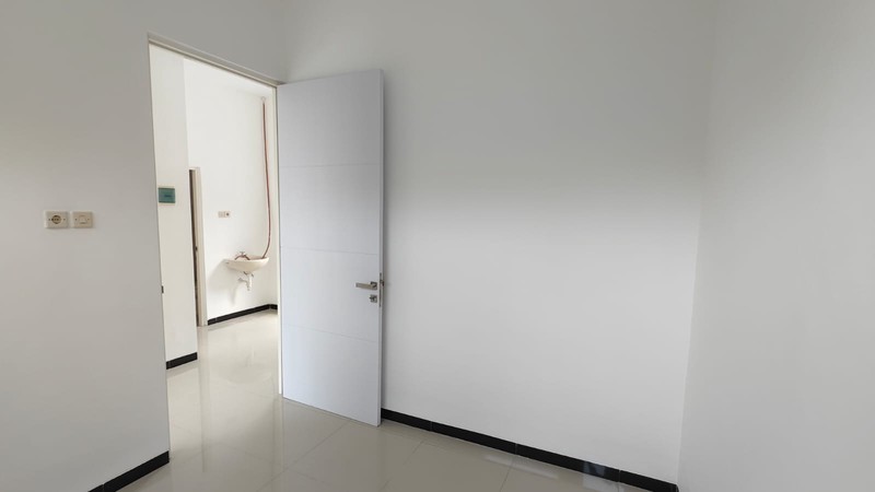 Rumah 2 Lantai Istana Mentari Sidoarjo Dekat Samsat