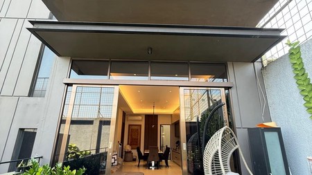 Rumah Bagus, Cantik Asri, dalam Cluster Exclusive di Kemang