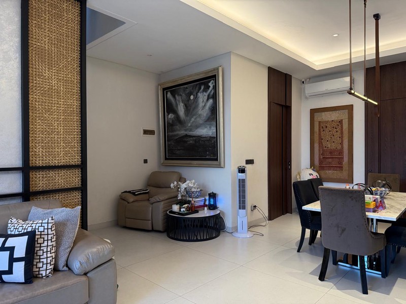 Rumah Bagus, Cantik Asri, dalam Cluster Exclusive di Kemang