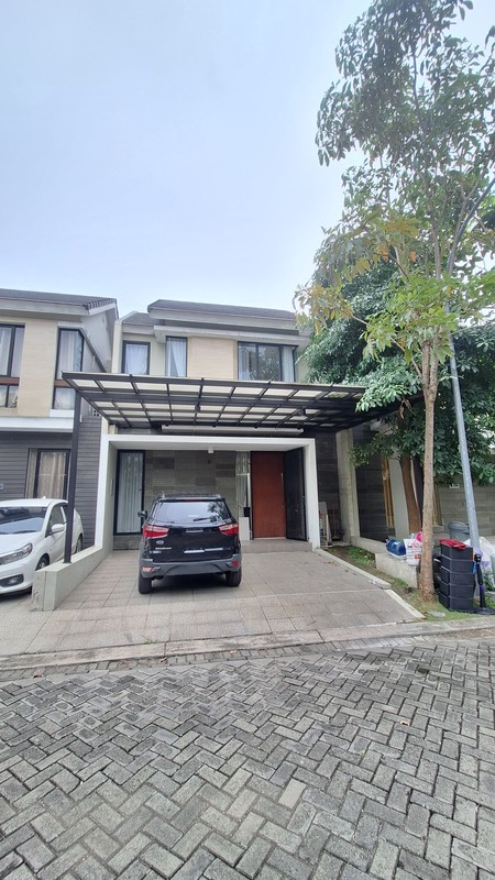 Disewakan Rumah North West Lake Citraland Full Furnished Modern Spesial 2+1 Kamar Tidur - Kanopy Carport Luas 2 Mobil - Cantik Siap Huni