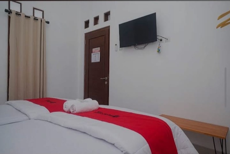 Investasi Menguntungkan Dijual Hotel Full Furnished di Lokasi Strategis Dekat Kampus & Mall, Maguwoharjo, Depok, Sleman  