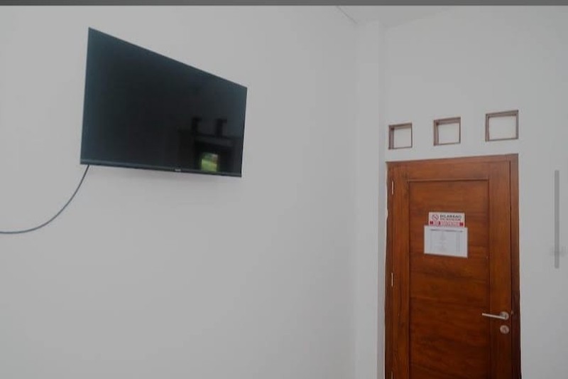 Investasi Menguntungkan Dijual Hotel Full Furnished di Lokasi Strategis Dekat Kampus & Mall, Maguwoharjo, Depok, Sleman  