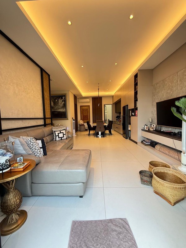 Rumah Bagus, Cantik Asri, dalam Cluster Exclusive di Kemang