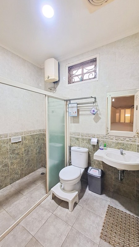 Rumah Mewah Elegan di Legenda Wisata Cibubur - Dekat Kota Wisata, Lingkungan Nyaman 