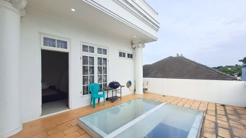 Rumah Mewah Elegan di Legenda Wisata Cibubur - Dekat Kota Wisata, Lingkungan Nyaman 