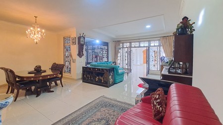 Rumah Mewah Elegan di Legenda Wisata Cibubur - Dekat Kota Wisata, Lingkungan Nyaman 