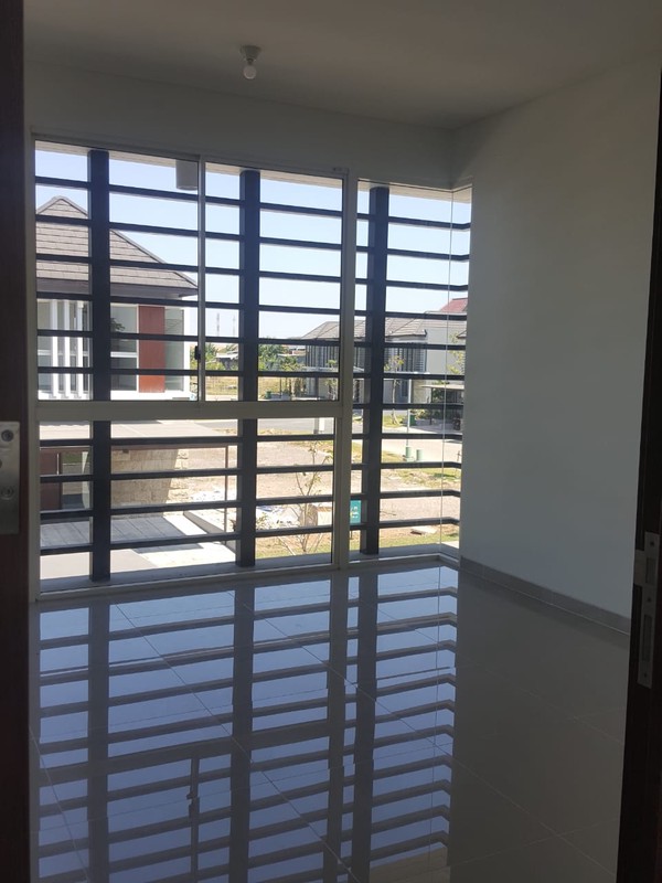 Jual Rumah Cantik 2 Lantai Graha Natura Edenia Surabaya Barat