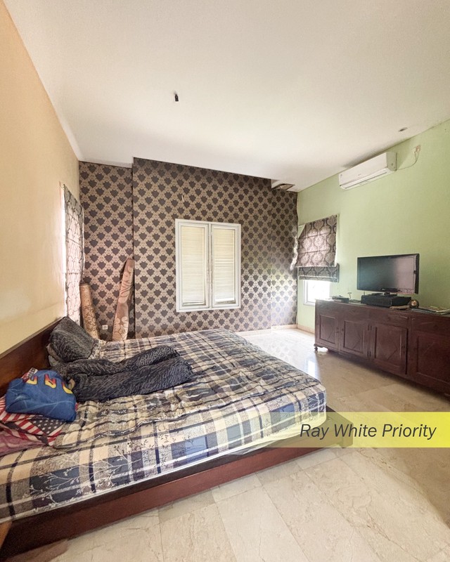 RUMAH MINIMALIS SIAP HUNI DI BINTARO JAYA, TANGERANG SELATAN